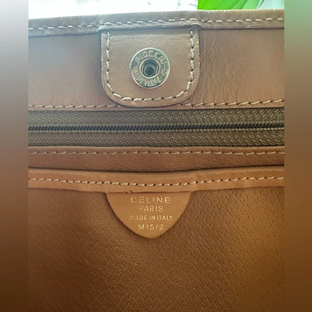 Celine Triomphe Tote Bag - Picture 7 of 14